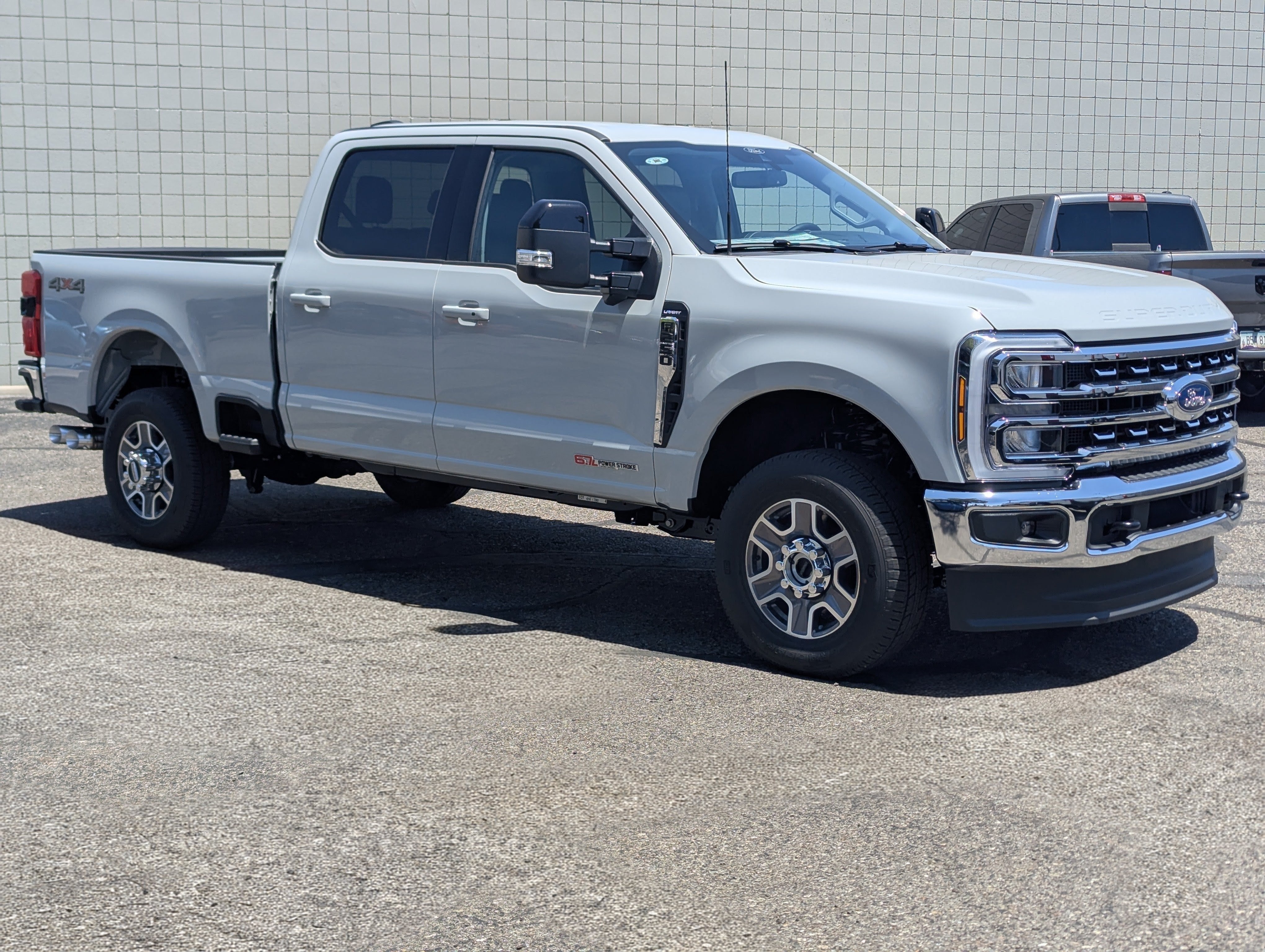 2026 Ford Super Duty F-250 Lariat in Avalanche — front three-quarter view